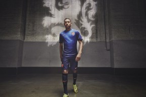 mk体育app-中超争冠局势：申花与海港最终对决，申花队海港