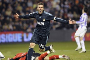 mk体育在线下载-中超比赛中出现戏剧性红牌引发争议，中超比赛中出现戏剧性红牌引发争议怎么办