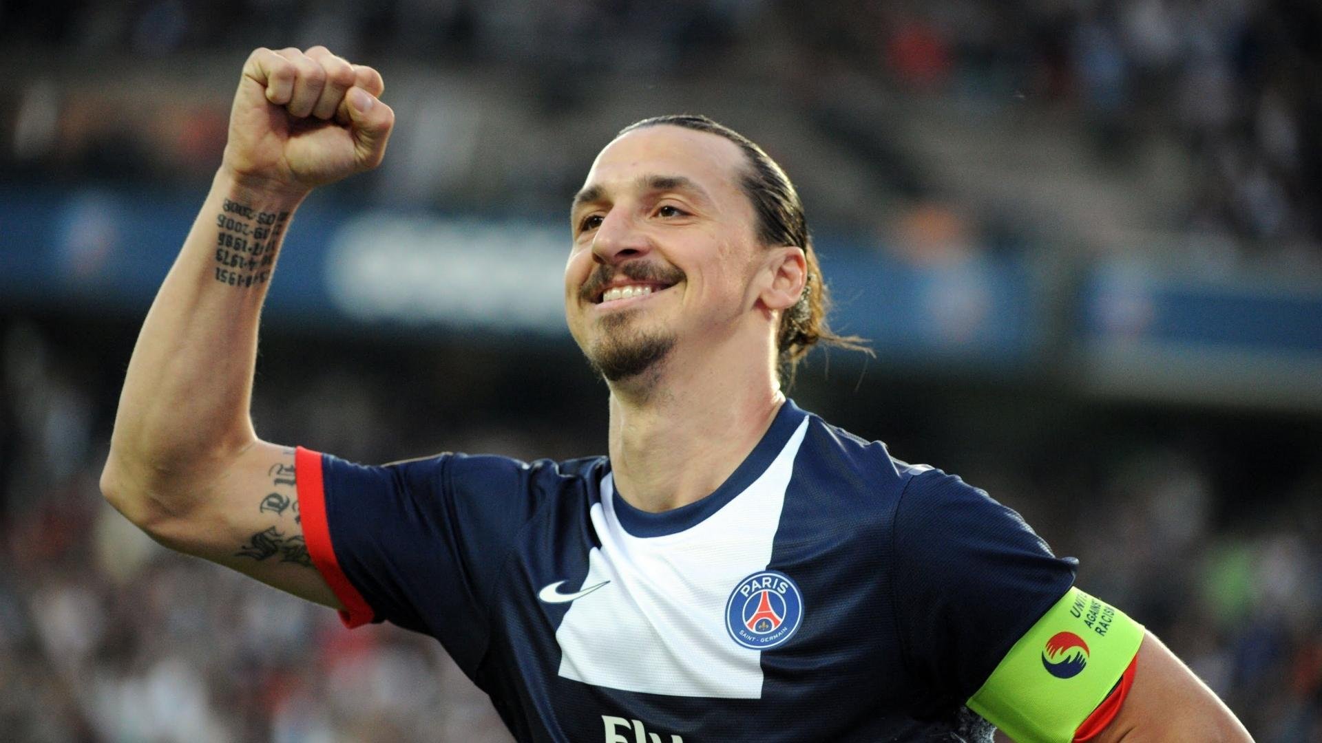 世界杯“长传冲吊”与“地面渗透”两种风格正面碰撞